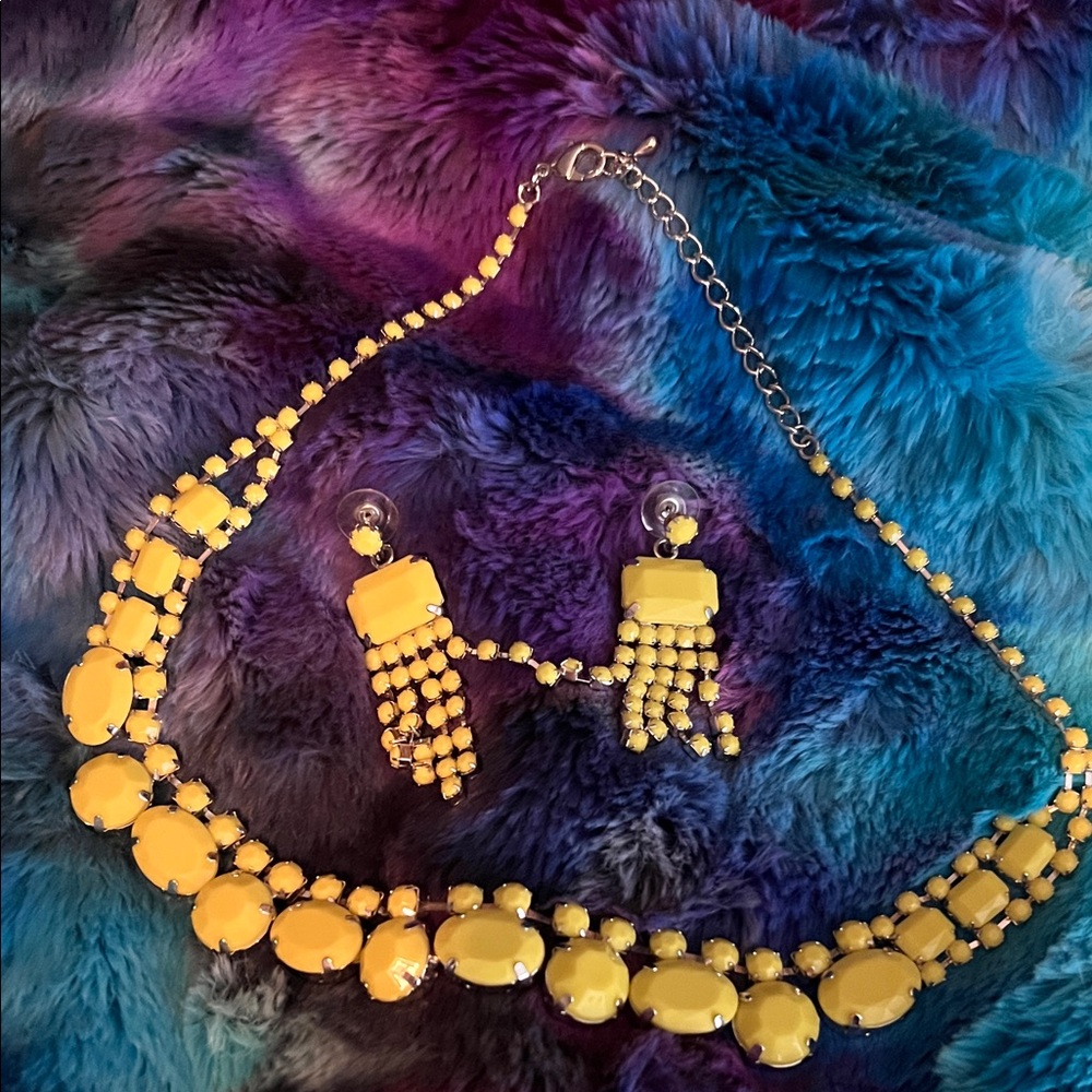 Park Lane Yellow Necklace and Earring Set